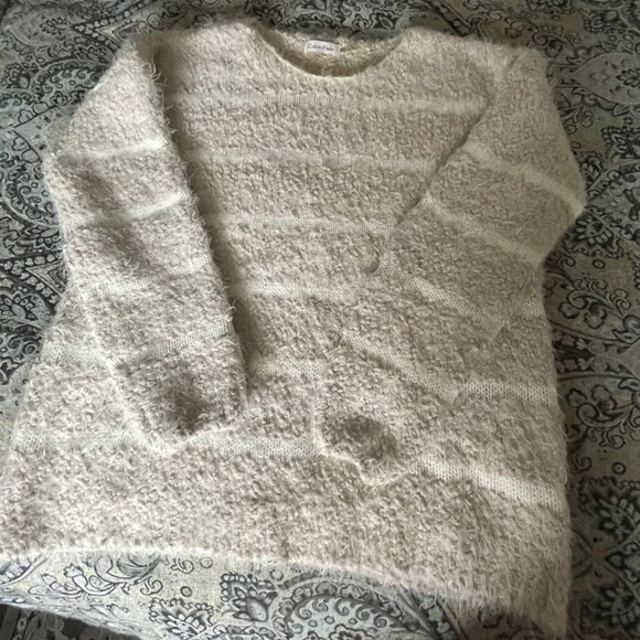 👽 Fuzzy sweater - Picture 6 of 7